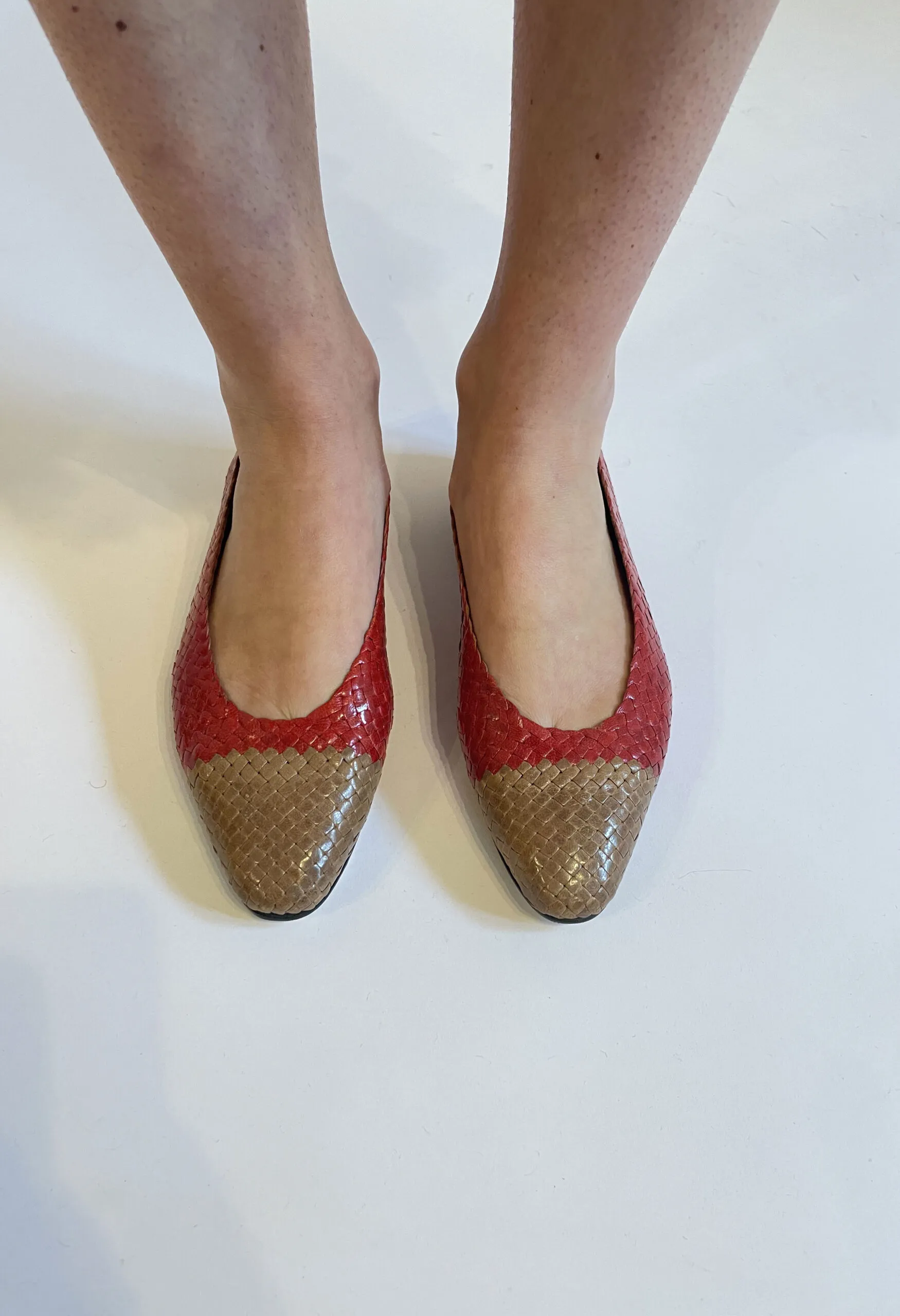 Ballerine vintage in pelle intrecciata rossa e beige