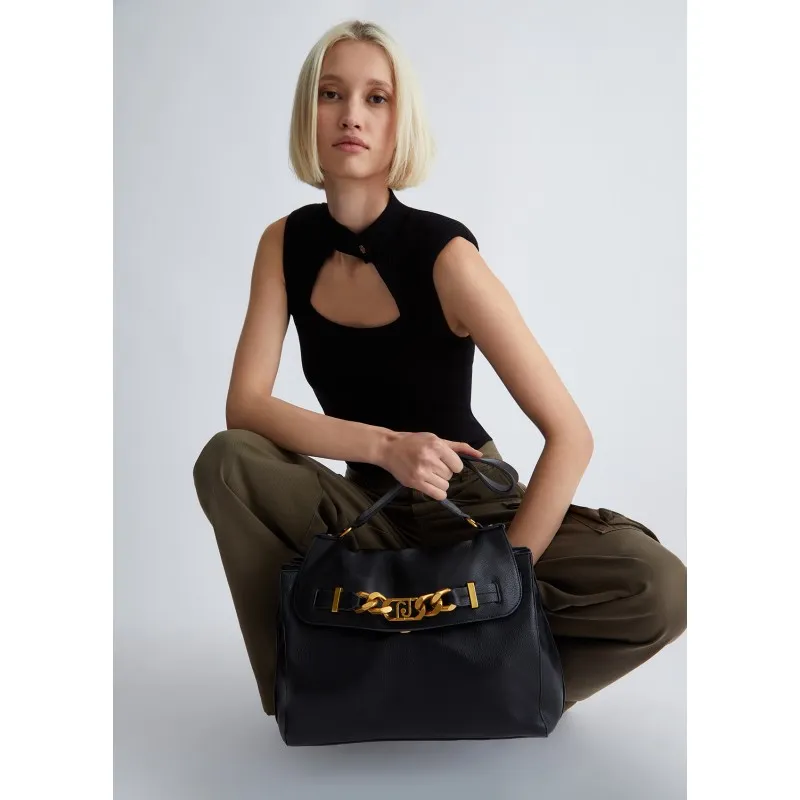 Borsa a mano con catena