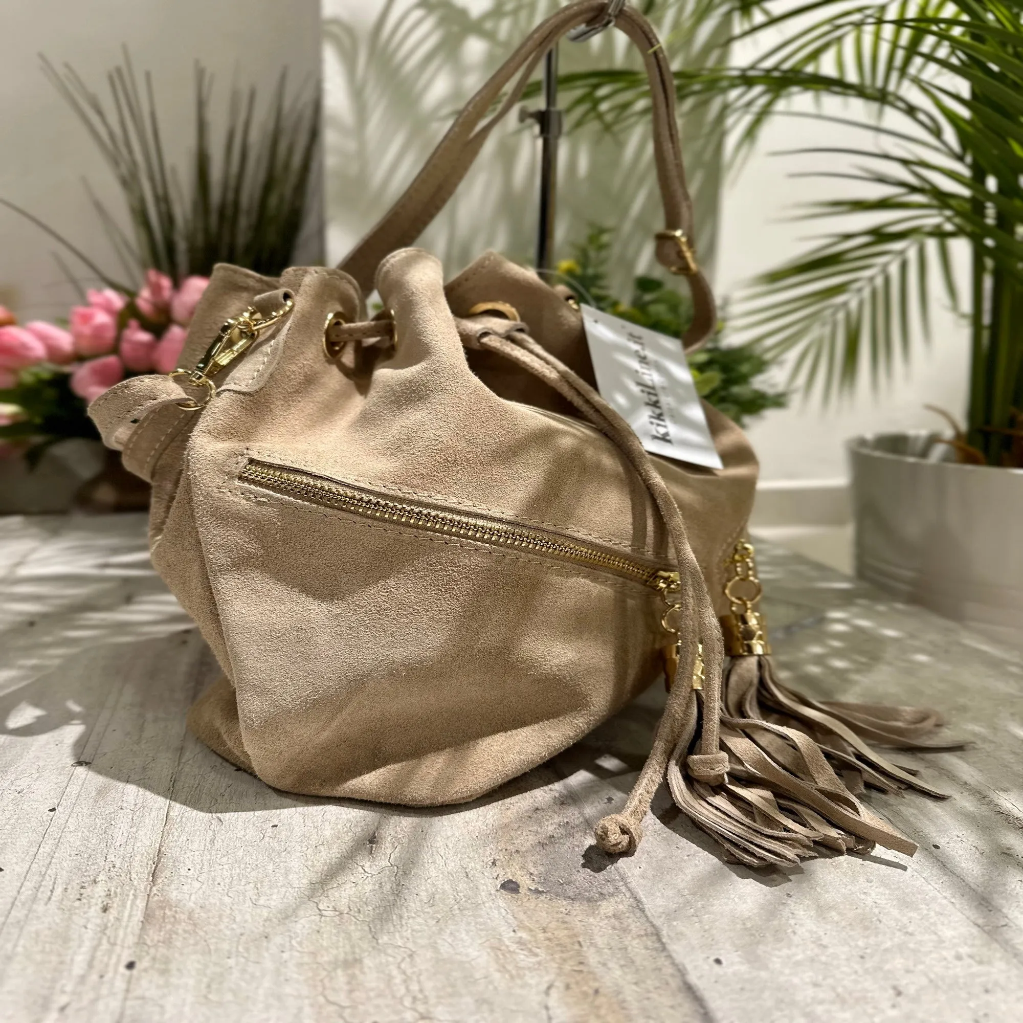 Borsa a Secchiello con Nappine Beige in Pelle Scamosciata Doppia Zip