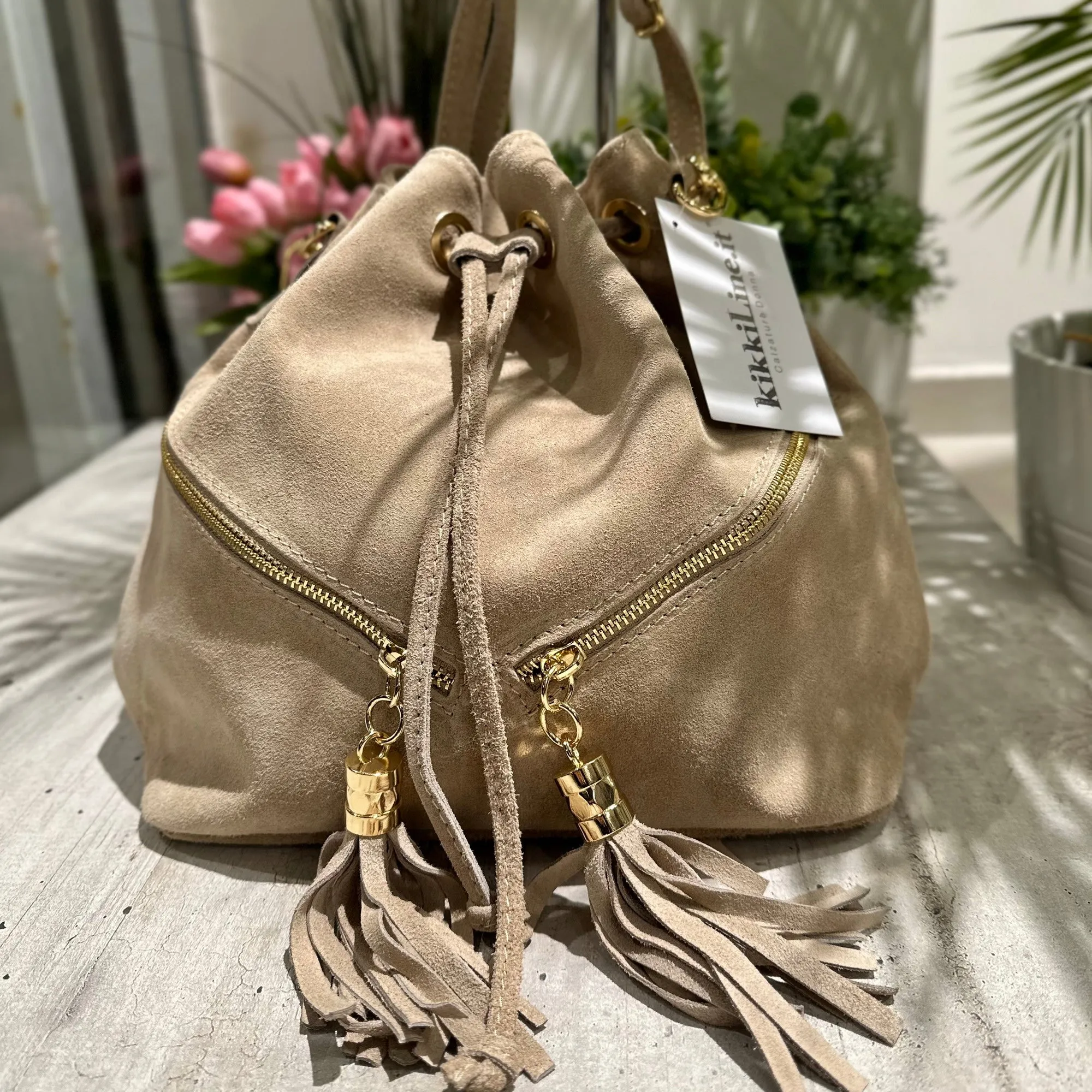 Borsa a Secchiello con Nappine Beige in Pelle Scamosciata Doppia Zip