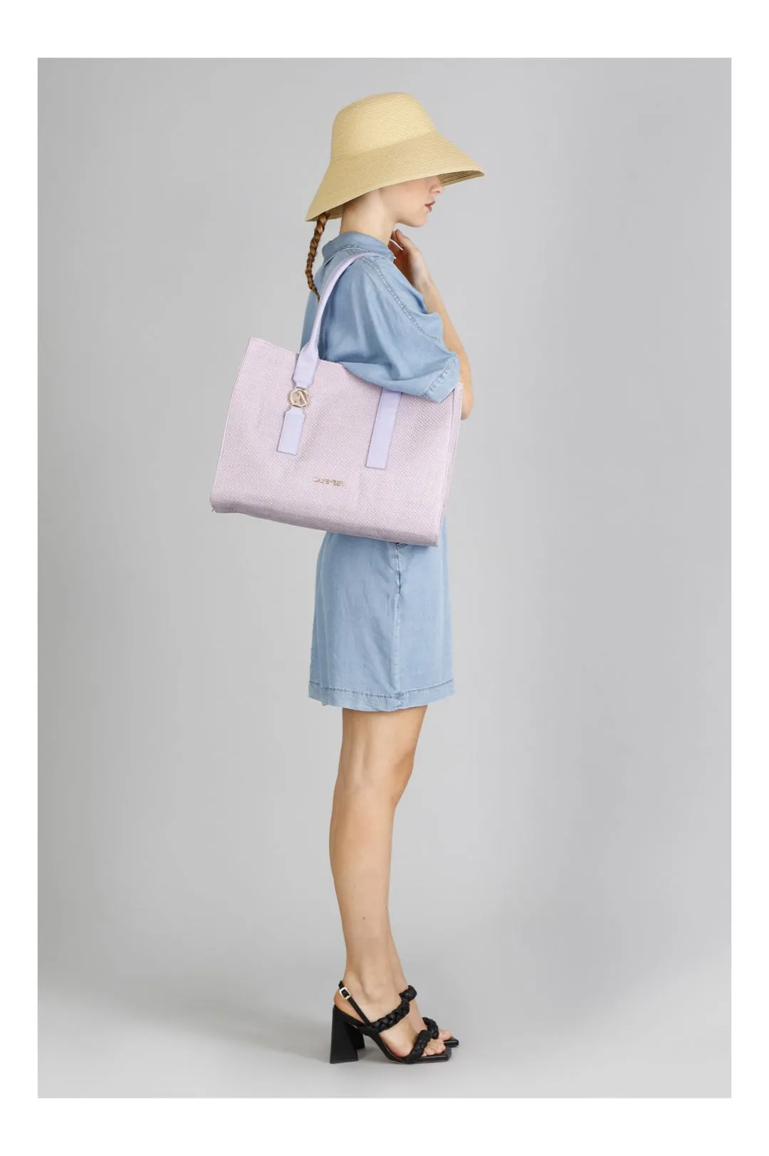 borsa squadrata con manici in tono e accessorio cafènoir glicine