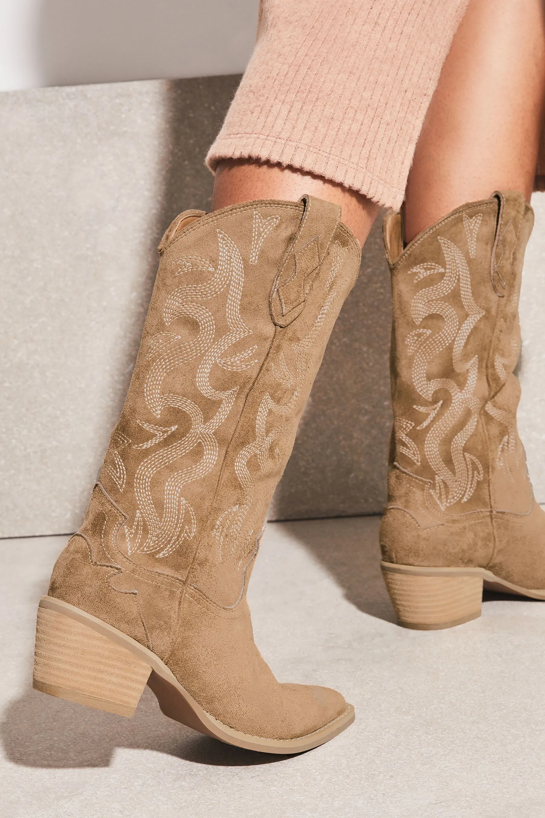 Lipsy - Stivali pull-on a punta con tacco stile western