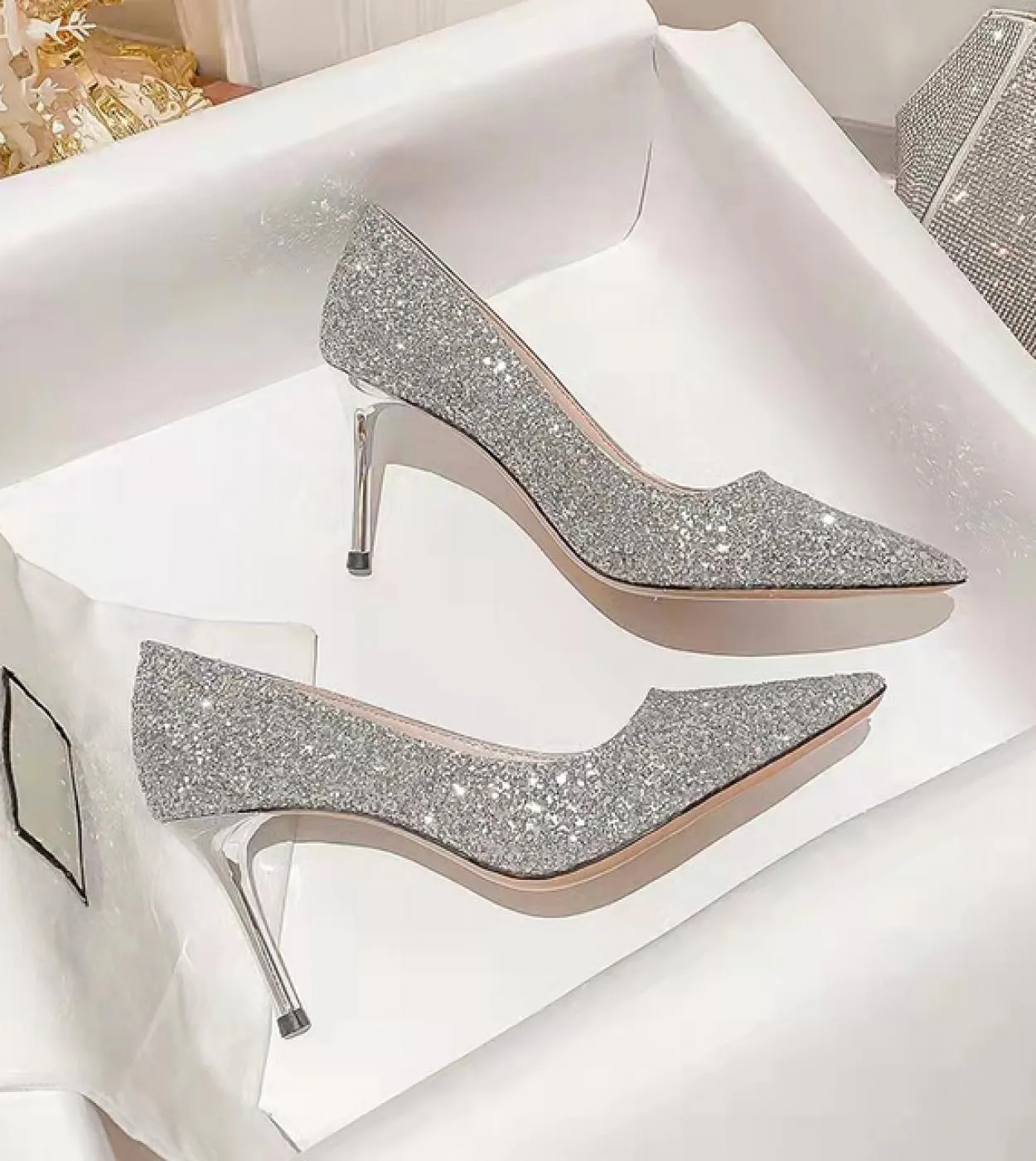 Scarpe con tacco alto da donna Stiletto a punta Paillettes argento Bocca bassa Scarpe singole Scarpe eleganti da lavoro da donna