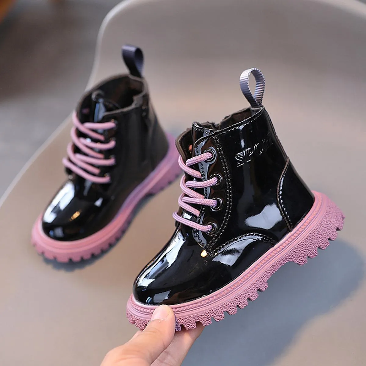 Stivali con plateau per bambini di alta qualità Lacci colorati Stivali comodi per bambina Primavera Autunno Scarpe per bambini p