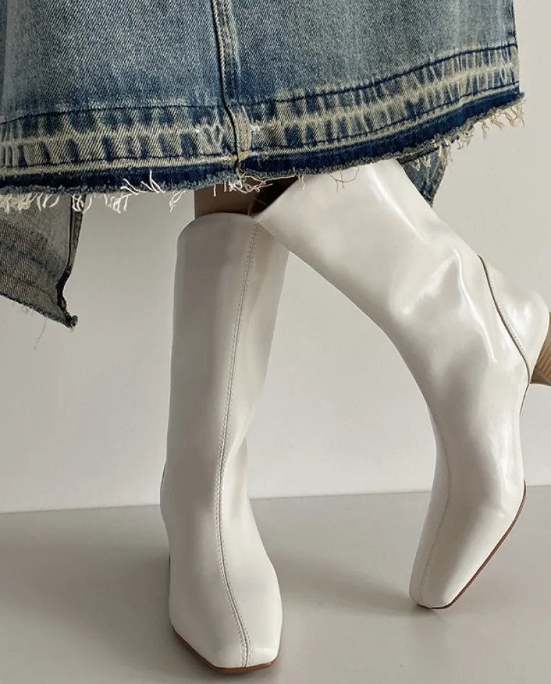 Stivali da donna a metà polpaccio bianchi slip-on di celebrità di Internet Nuovi stivali da cowboy occidentali con tacco medio e